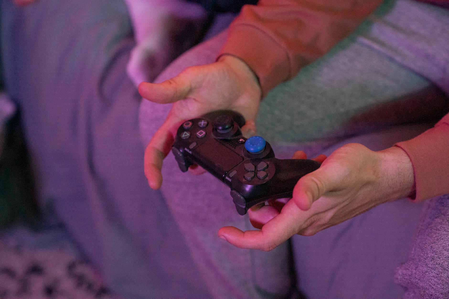 Developer presenting game at Adelaide Indie Showcase